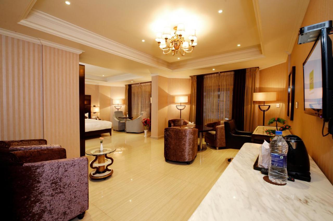 Hotel Park Residency Nilambur Luaran gambar