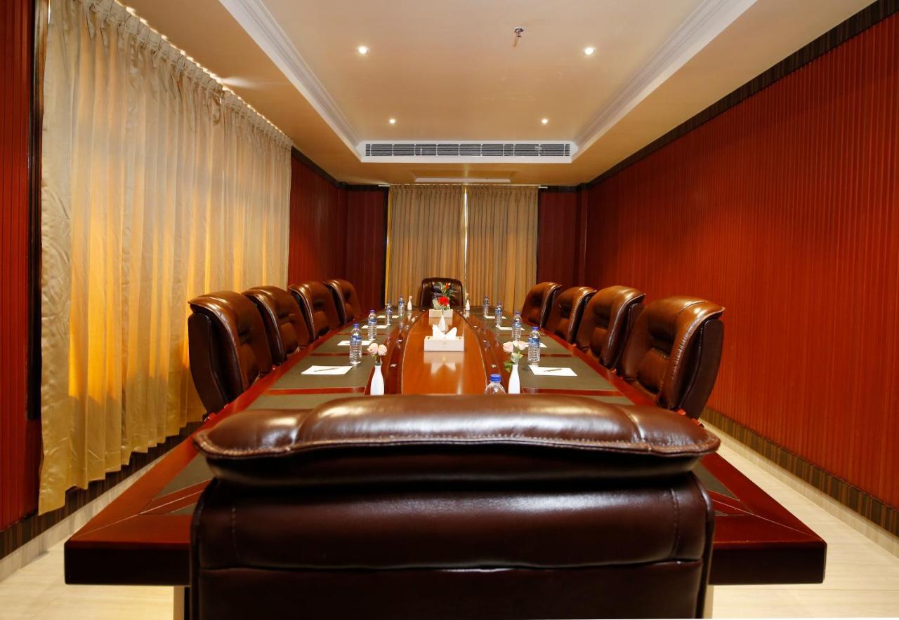 Hotel Park Residency Nilambur Luaran gambar